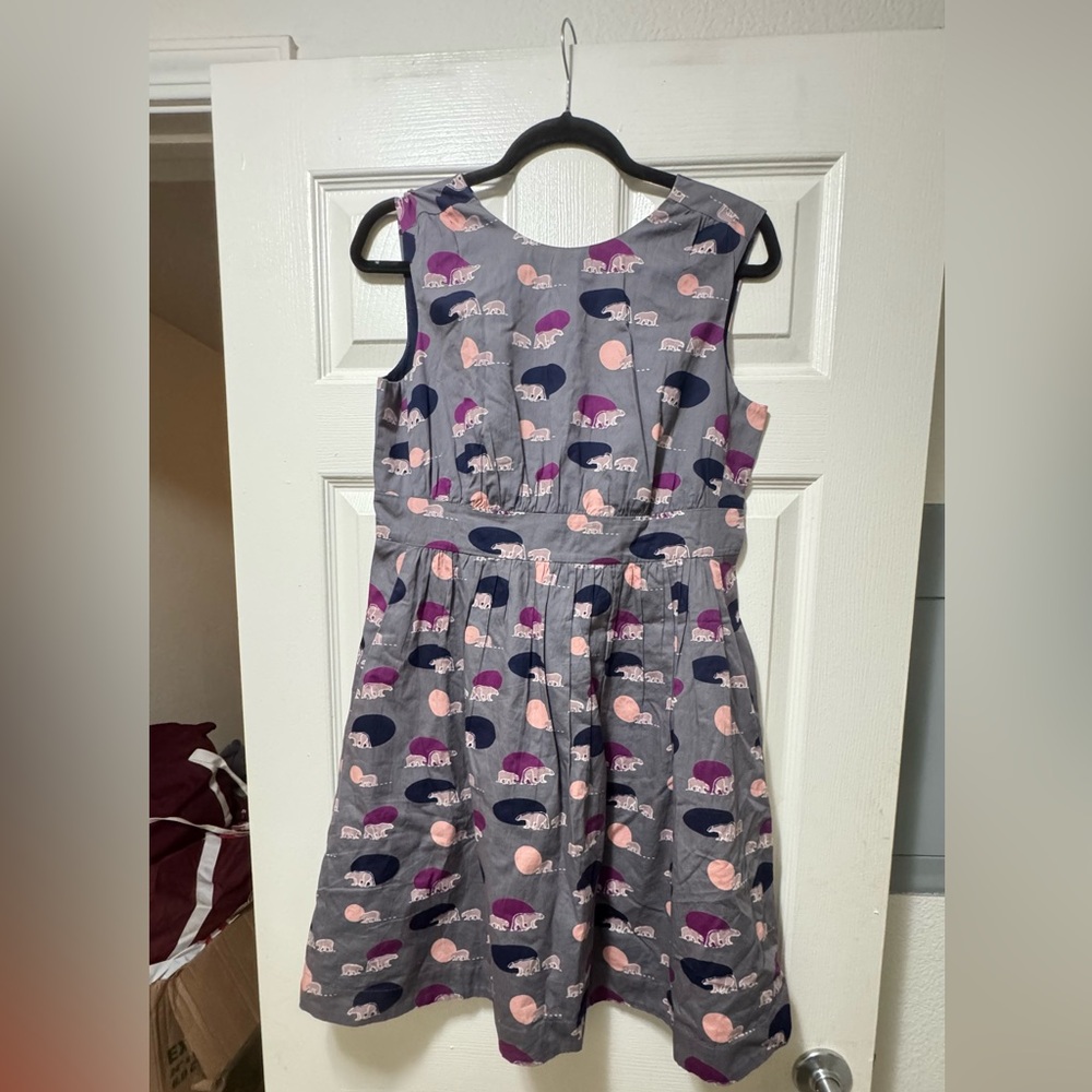 Emily and fin Grey Sleeveless Polar Bear print Dress sz M Hard to find!